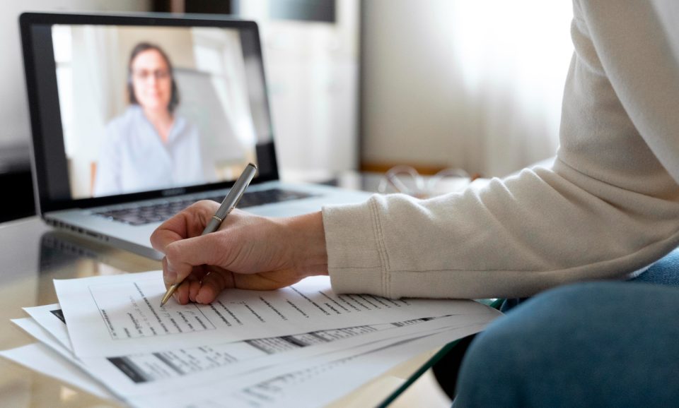 Se former à distance : la clé pour faire évoluer sa carrière et acquérir de nouvelles compétences
